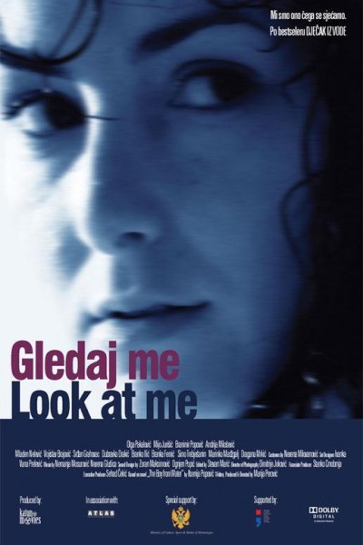 Caratula, cartel, poster o portada de Look at me