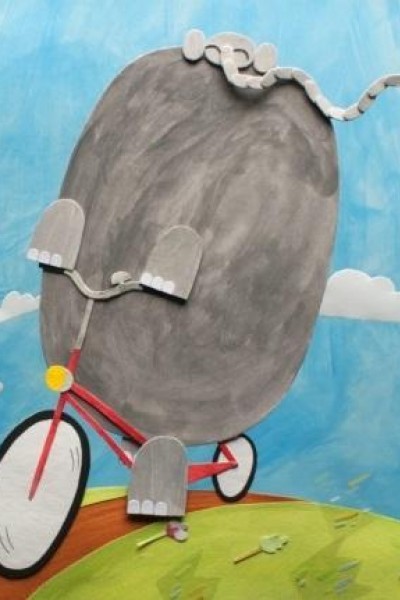Caratula, cartel, poster o portada de El elefante y la bicicleta