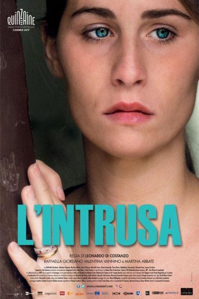 Caratula, cartel, poster o portada de L\'intrusa