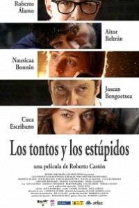 Caratula, cartel, poster o portada de Los tontos y los estúpidos