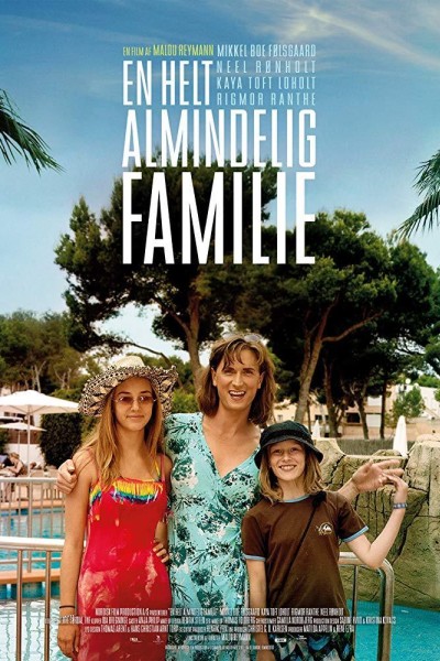 Caratula, cartel, poster o portada de Una familia perfectamente normal