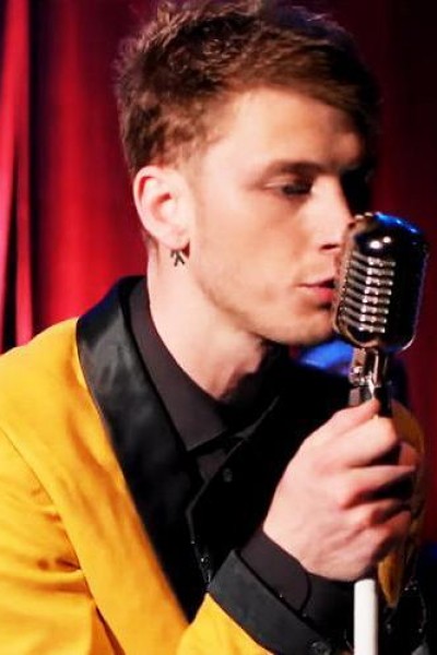 Cubierta de Machine Gun Kelly: Let You Go (Vídeo musical)