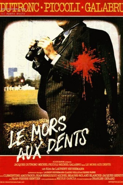 Caratula, cartel, poster o portada de Le mors aux dents
