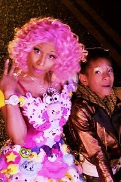 Caratula, cartel, poster o portada de Willow Smith & Nicki Minaj: Fireball (Vídeo musical)