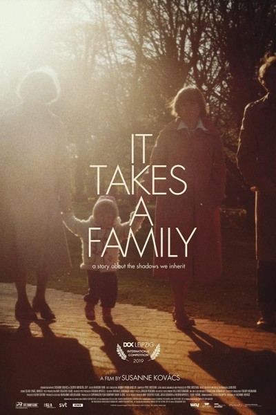 Caratula, cartel, poster o portada de It Takes a Family