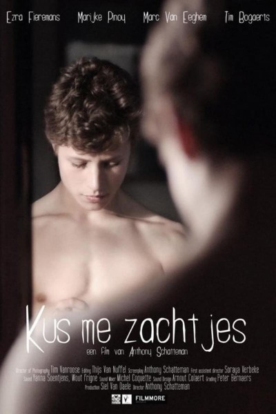 Caratula, cartel, poster o portada de Kiss Me Softly