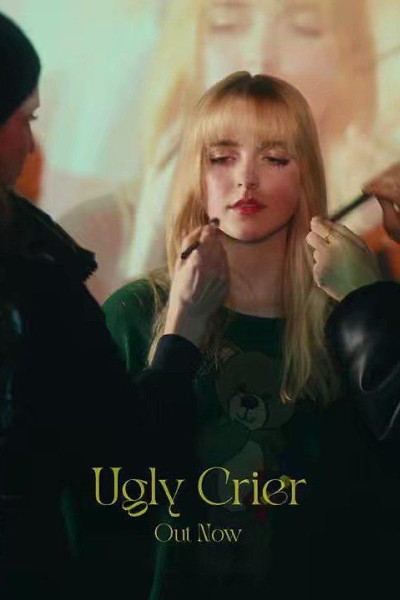 Cubierta de Mckenna Grace: Ugly Crier (Vídeo musical)