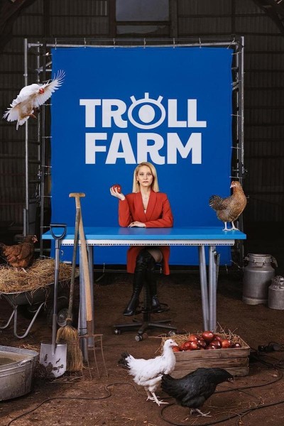 Caratula, cartel, poster o portada de Troll Farm