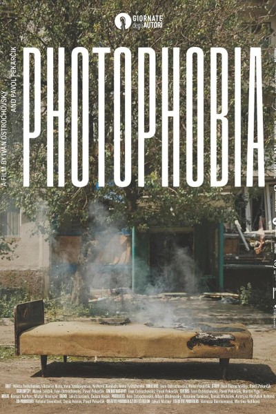 Caratula, cartel, poster o portada de Photophobia