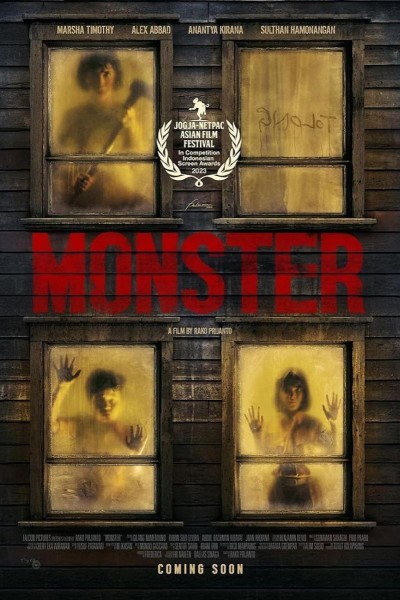 Caratula, cartel, poster o portada de Monster