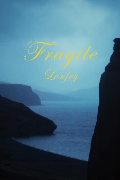 Cubierta de Laufey: Fragile