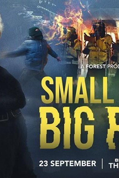 Caratula, cartel, poster o portada de Small Town, Big Riot