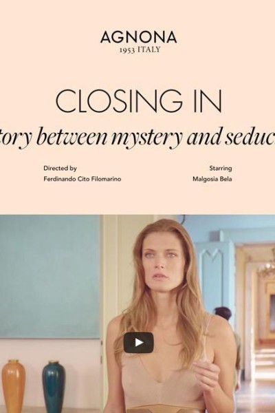 Caratula, cartel, poster o portada de Closing In