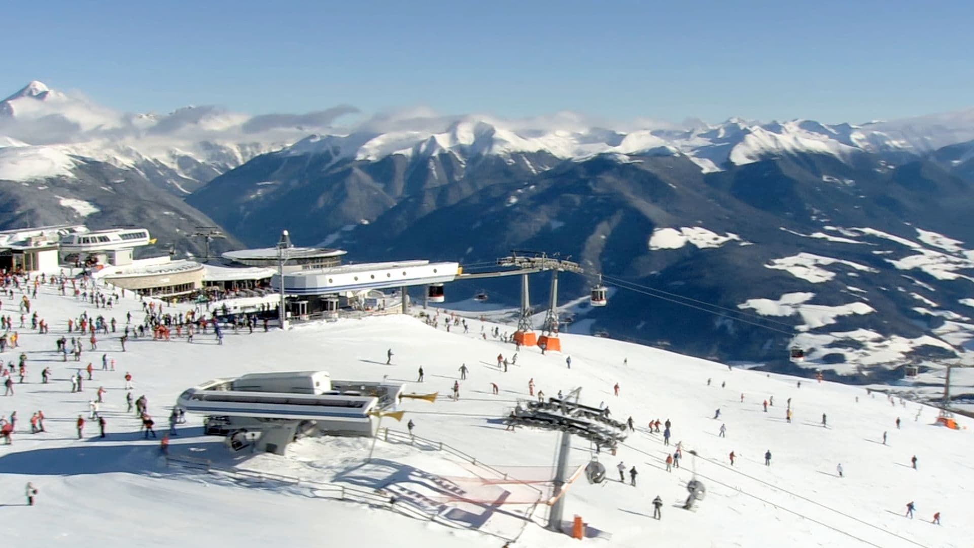 Cubierta de A Symphony of Summits - The Alps from Above