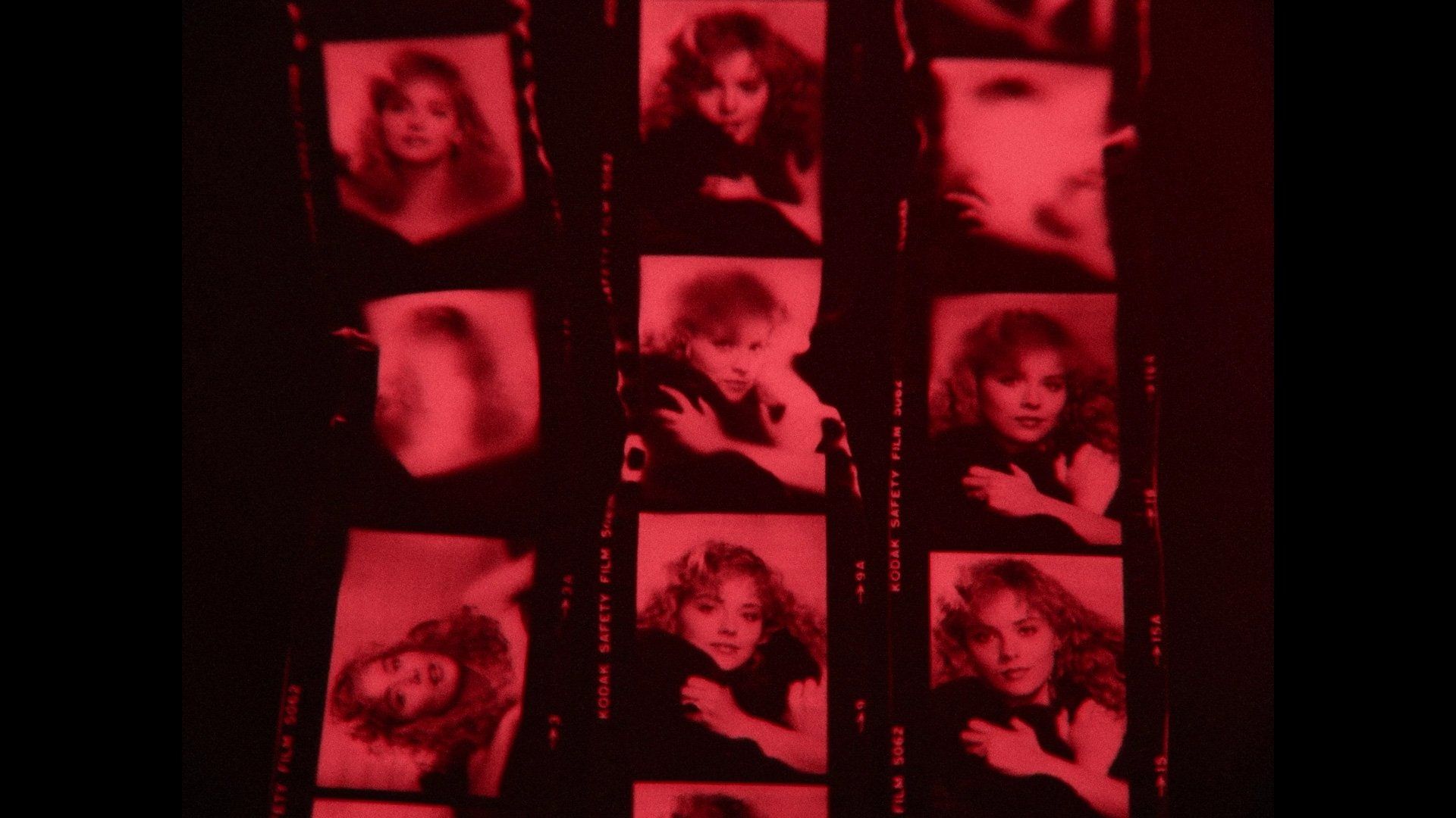 Cubierta de Los crímenes de las chicas del calendario