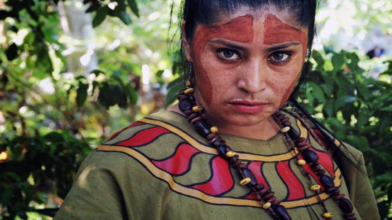 Cubierta de La reina roja, un misterio maya