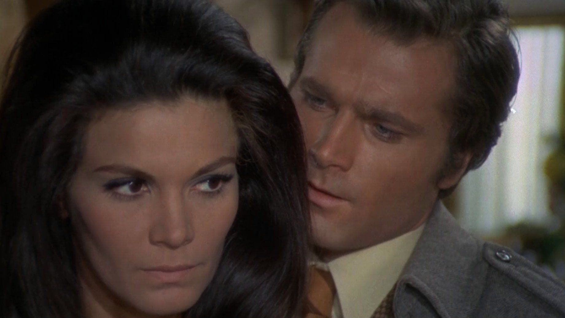 Cubierta de Cuando la ambición se tiñe de rojo