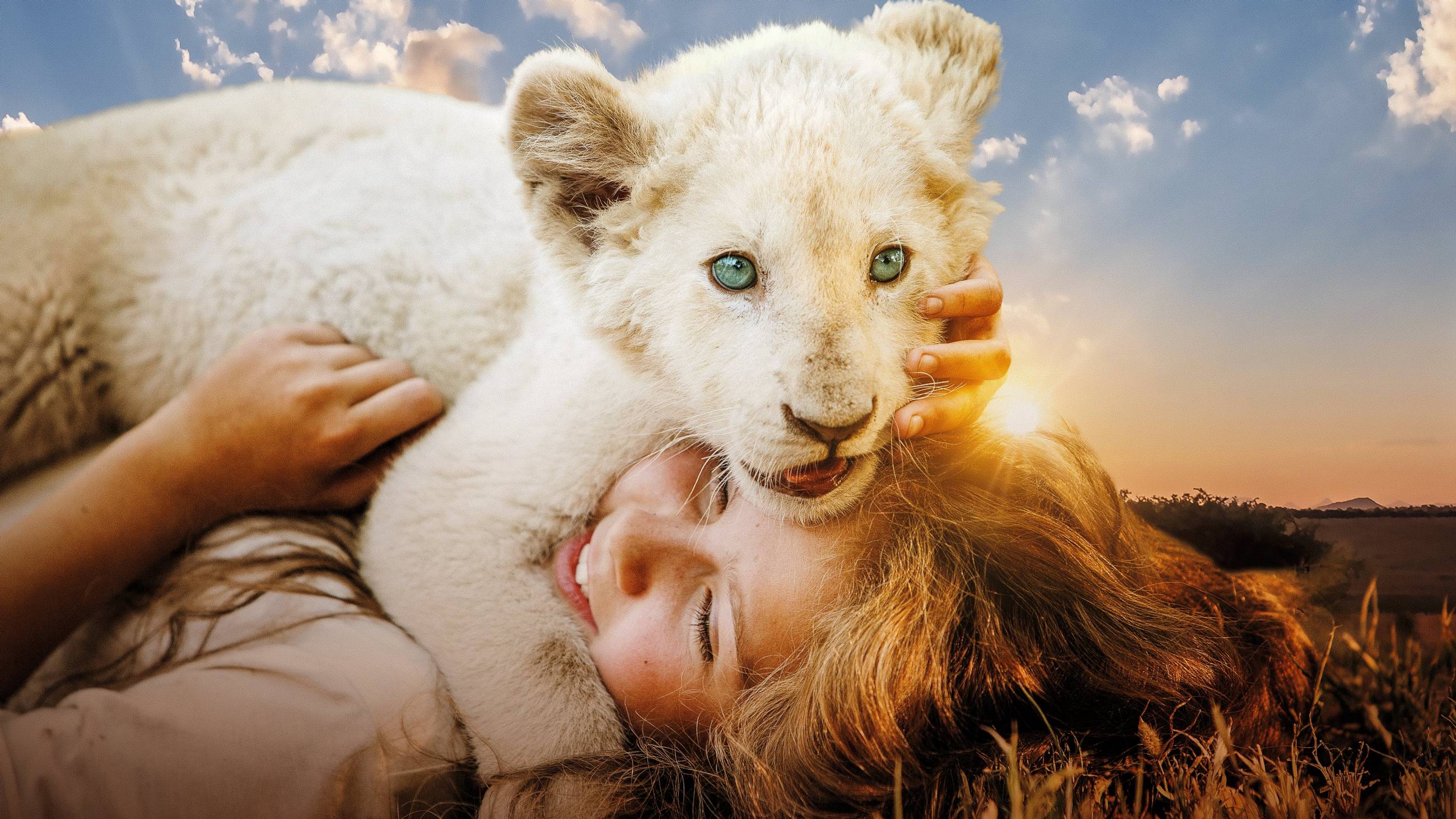 Cubierta de Mia y el león blanco