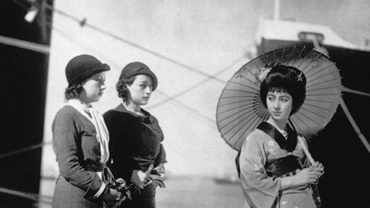 Cubierta de Chicas japonesas en el puerto