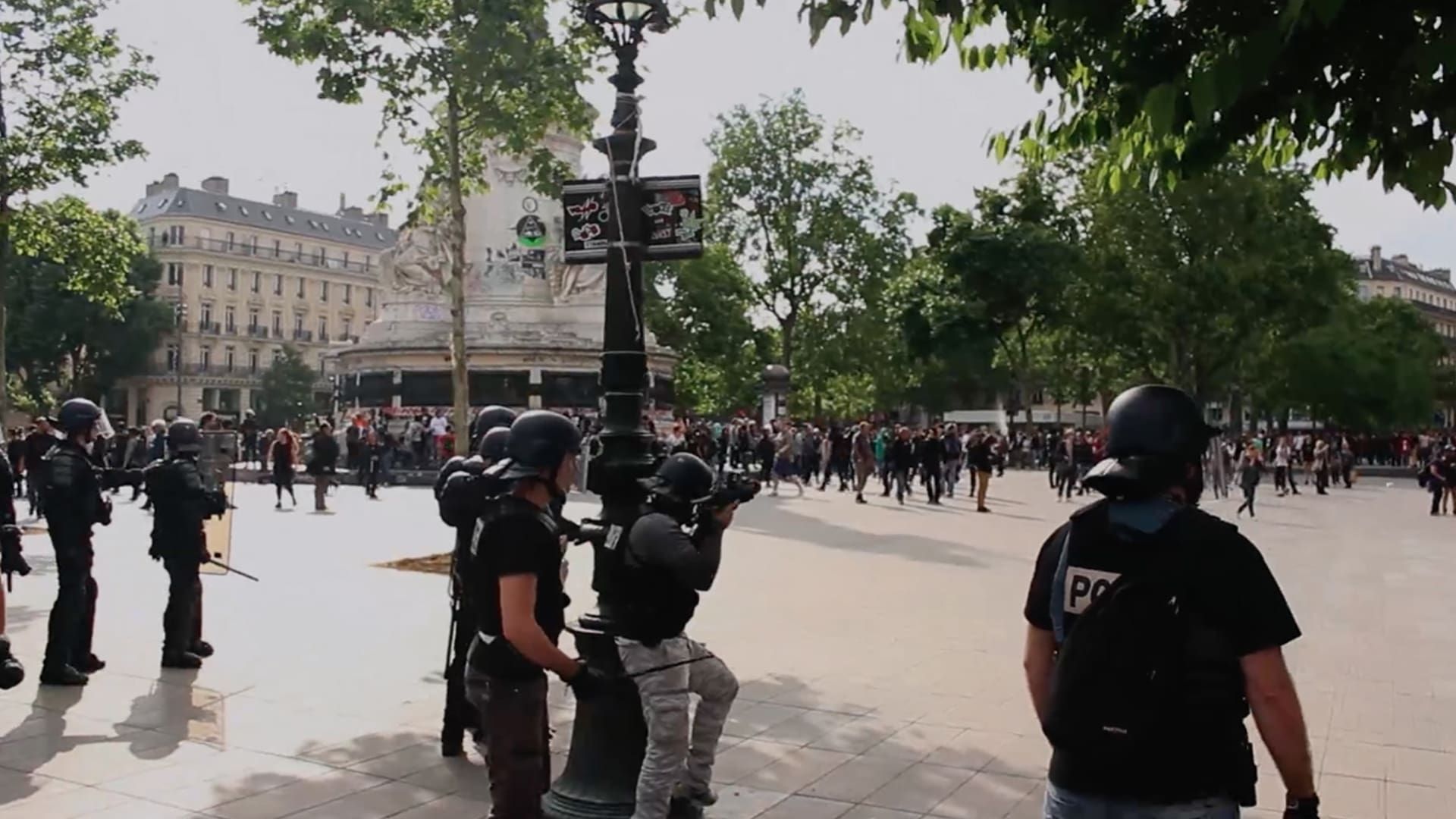 Cubierta de Place de la République, printemps 2016