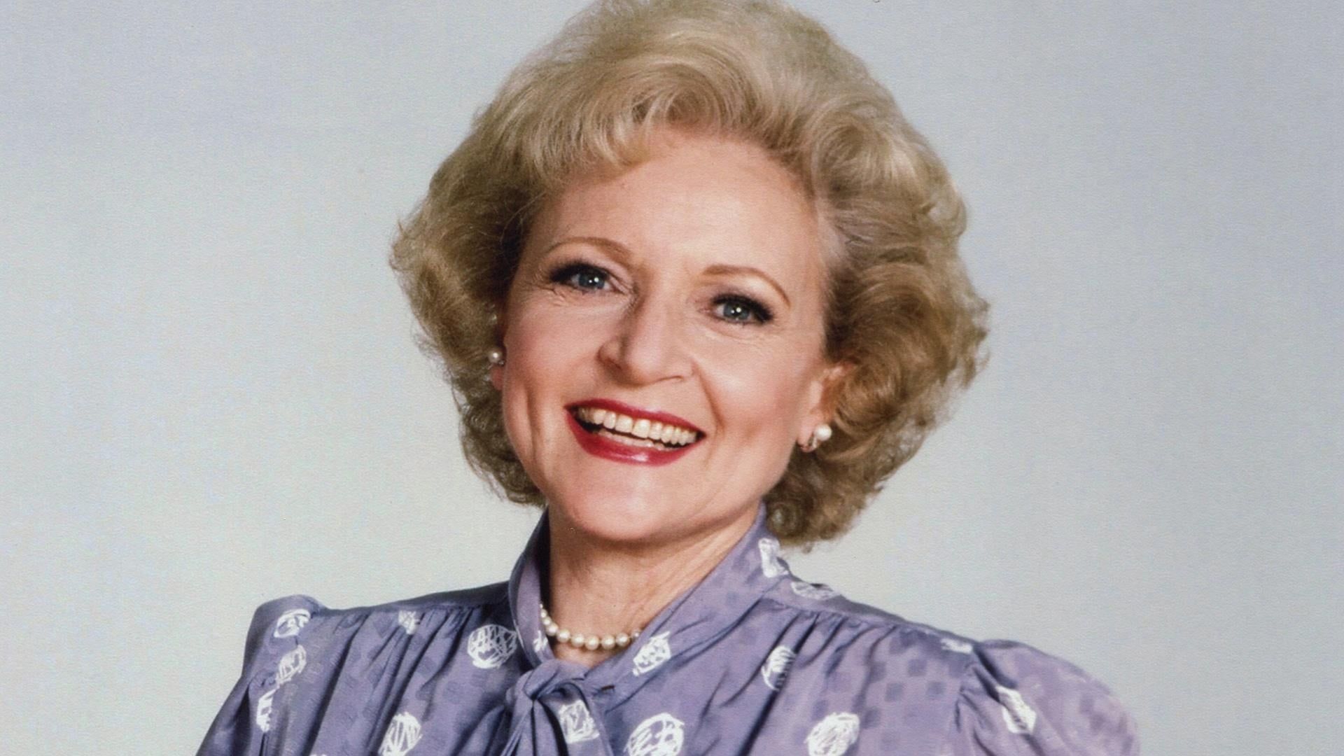 Cubierta de Betty White, la chica de oro