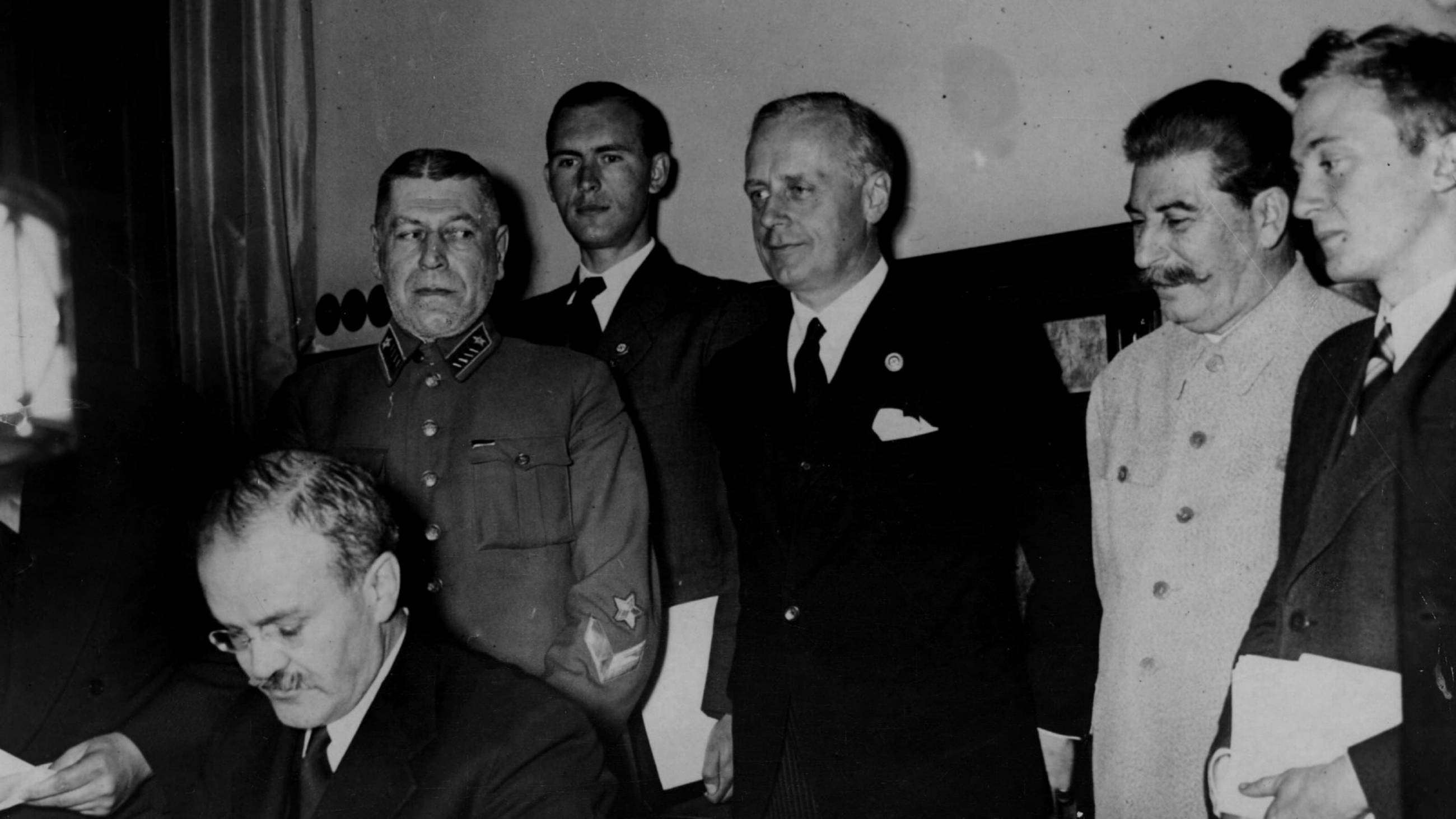 Cubierta de El pacto Hitler-Stalin. El fiasco de la diplomacia occidental