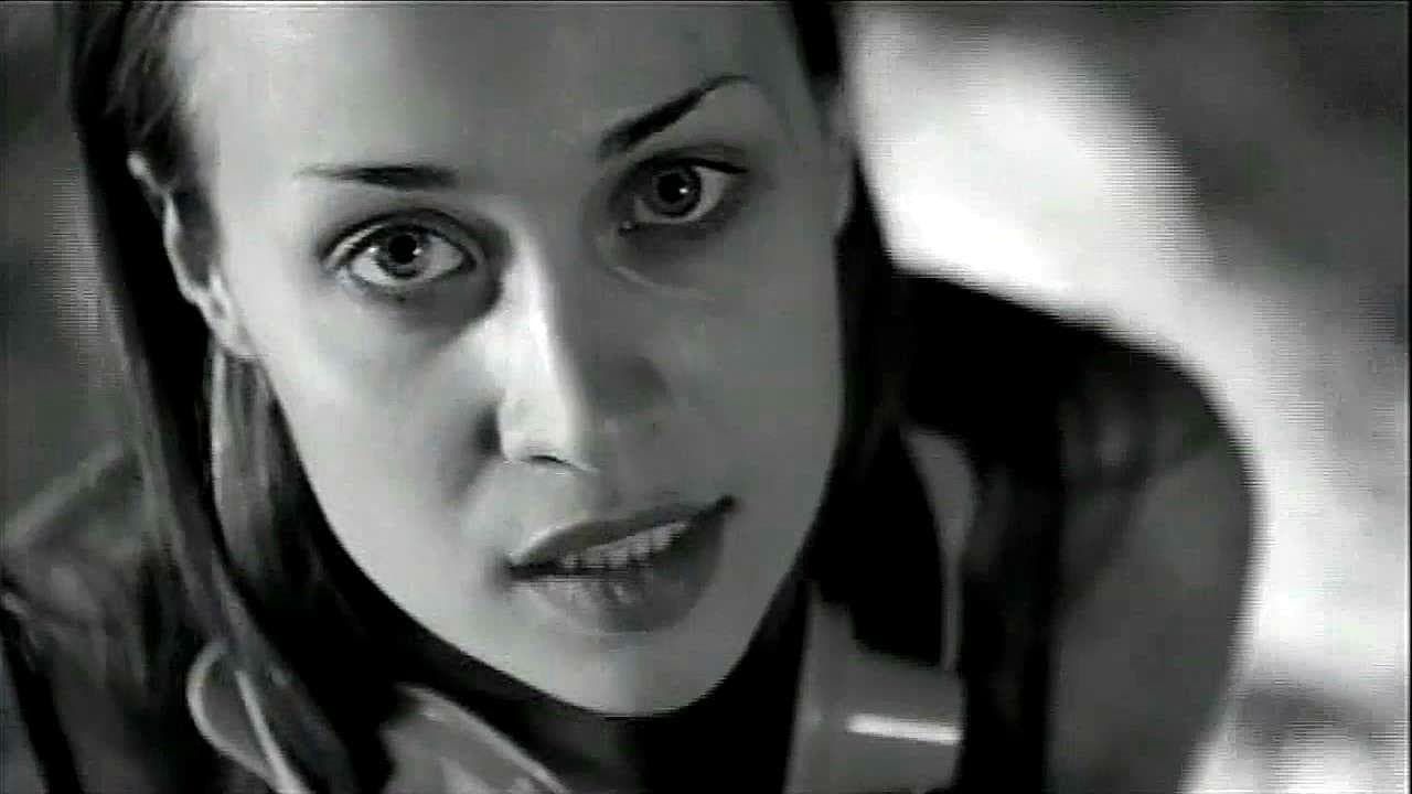 Cubierta de Fiona Apple: Across the Universe (Vídeo musical)