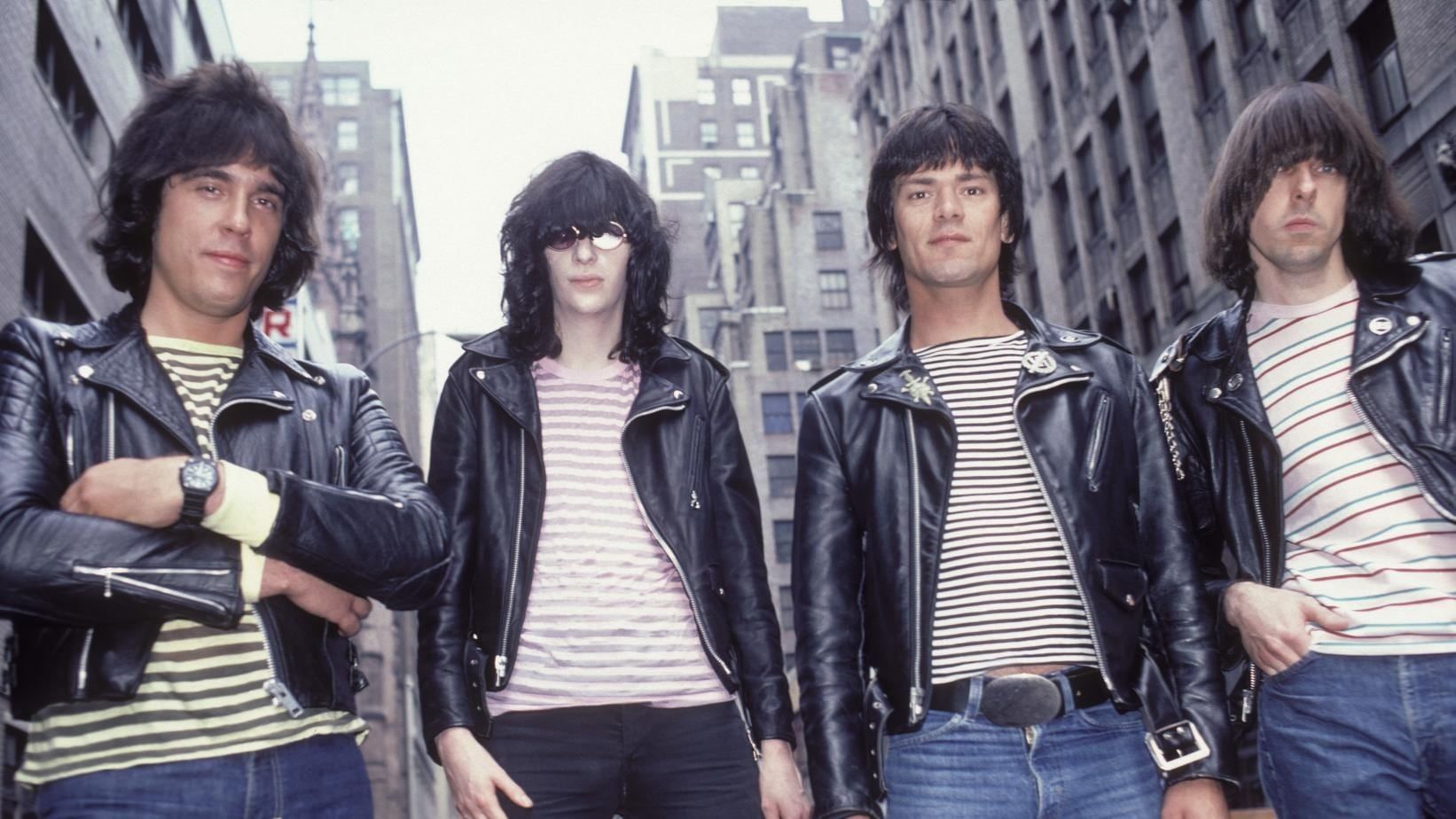 Cubierta de Ramones Raw