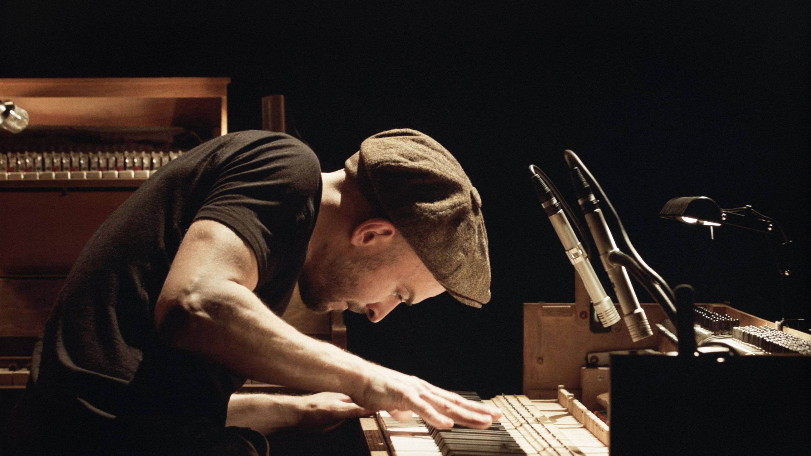 Cubierta de Tripping with Nils Frahm