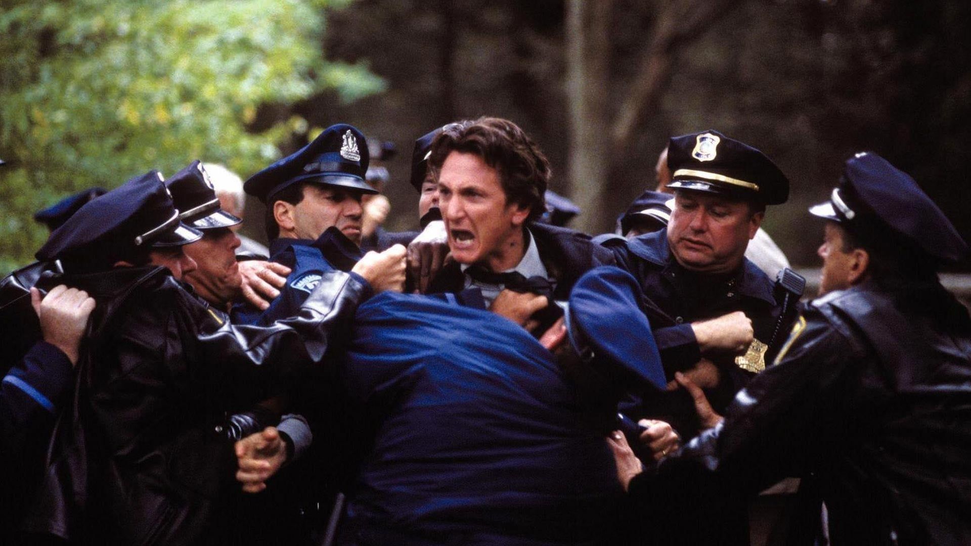 Cubierta de Mystic River