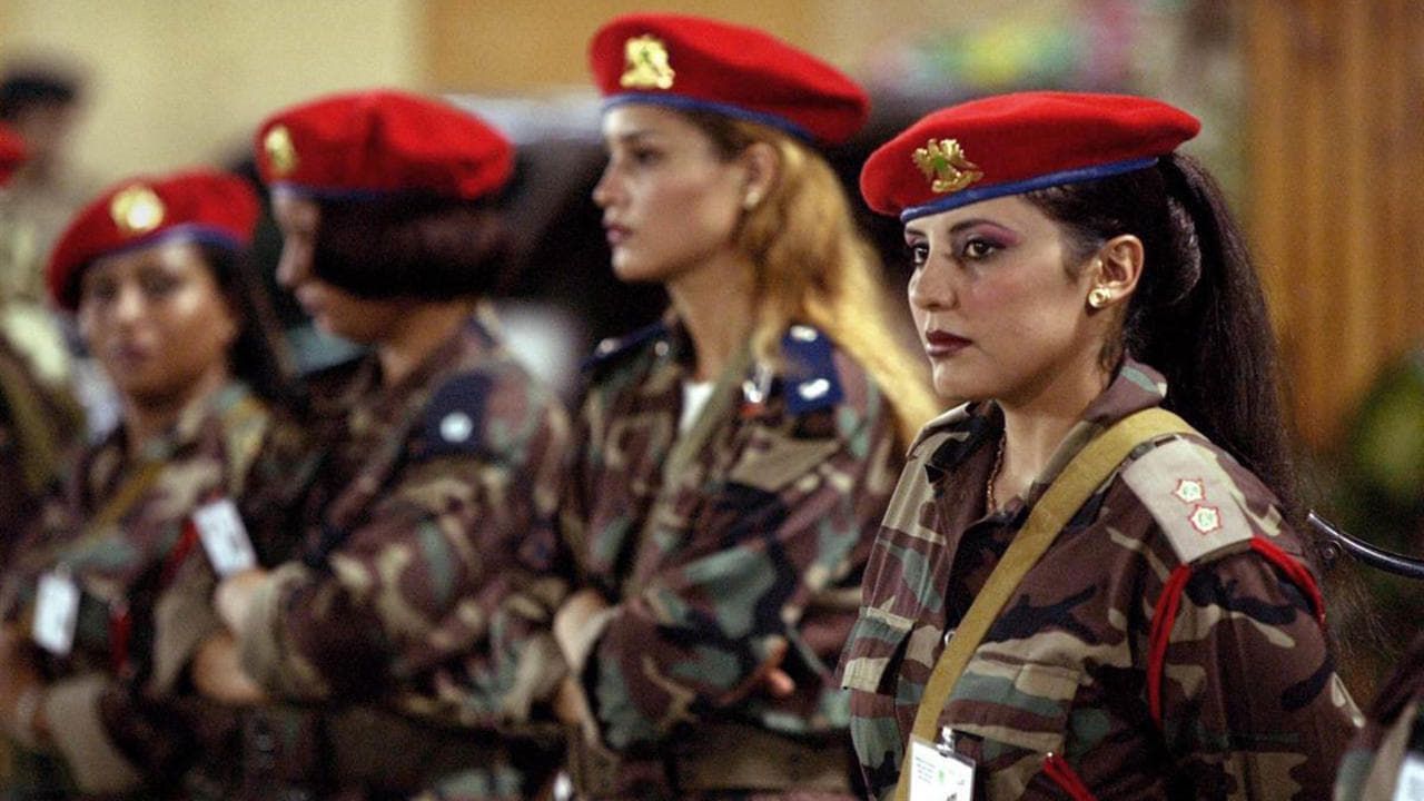 Cubierta de Shadows of a Leader: Qaddafi\'s Female Bodyguards