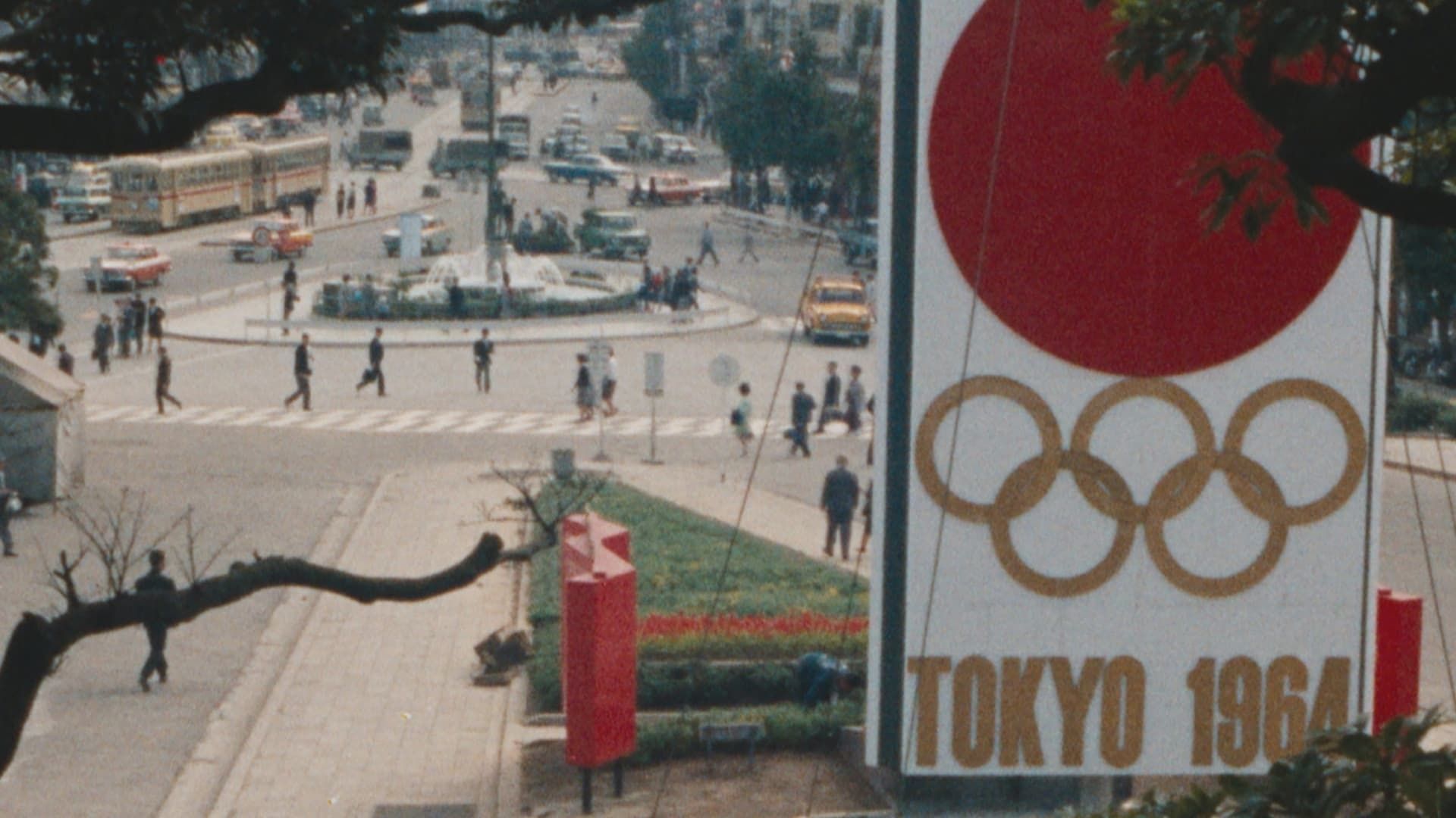 Cubierta de Nippon Express Carries the Olympics to Tokyo