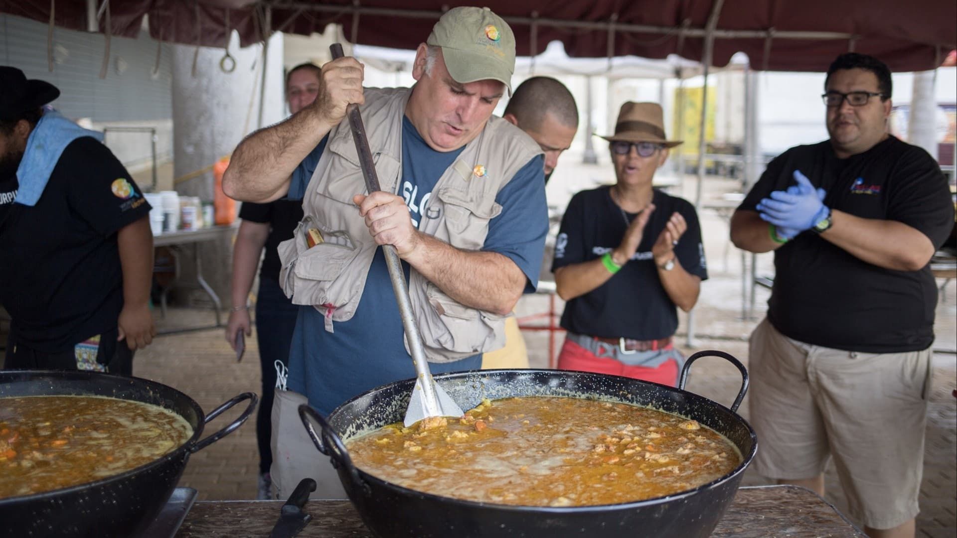 Cubierta de Alimentando al mundo