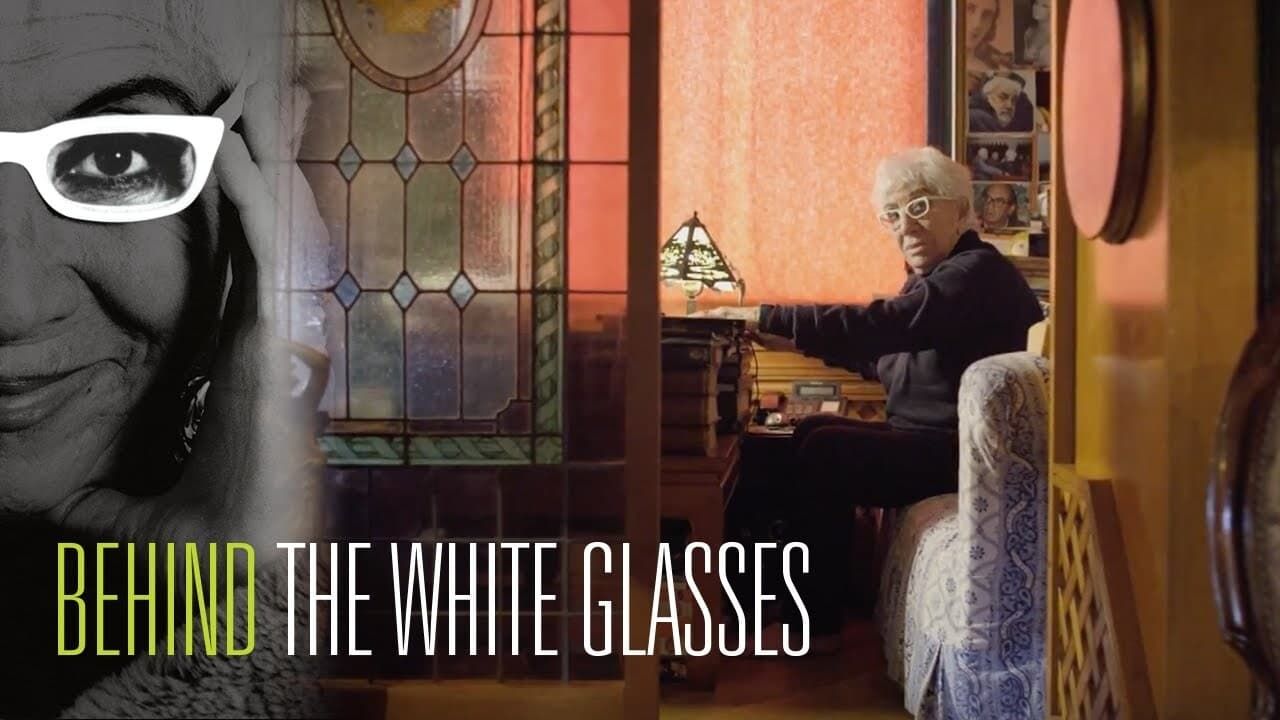 Cubierta de Dietro gli occhiali bianchi (Behind the White Glasses)
