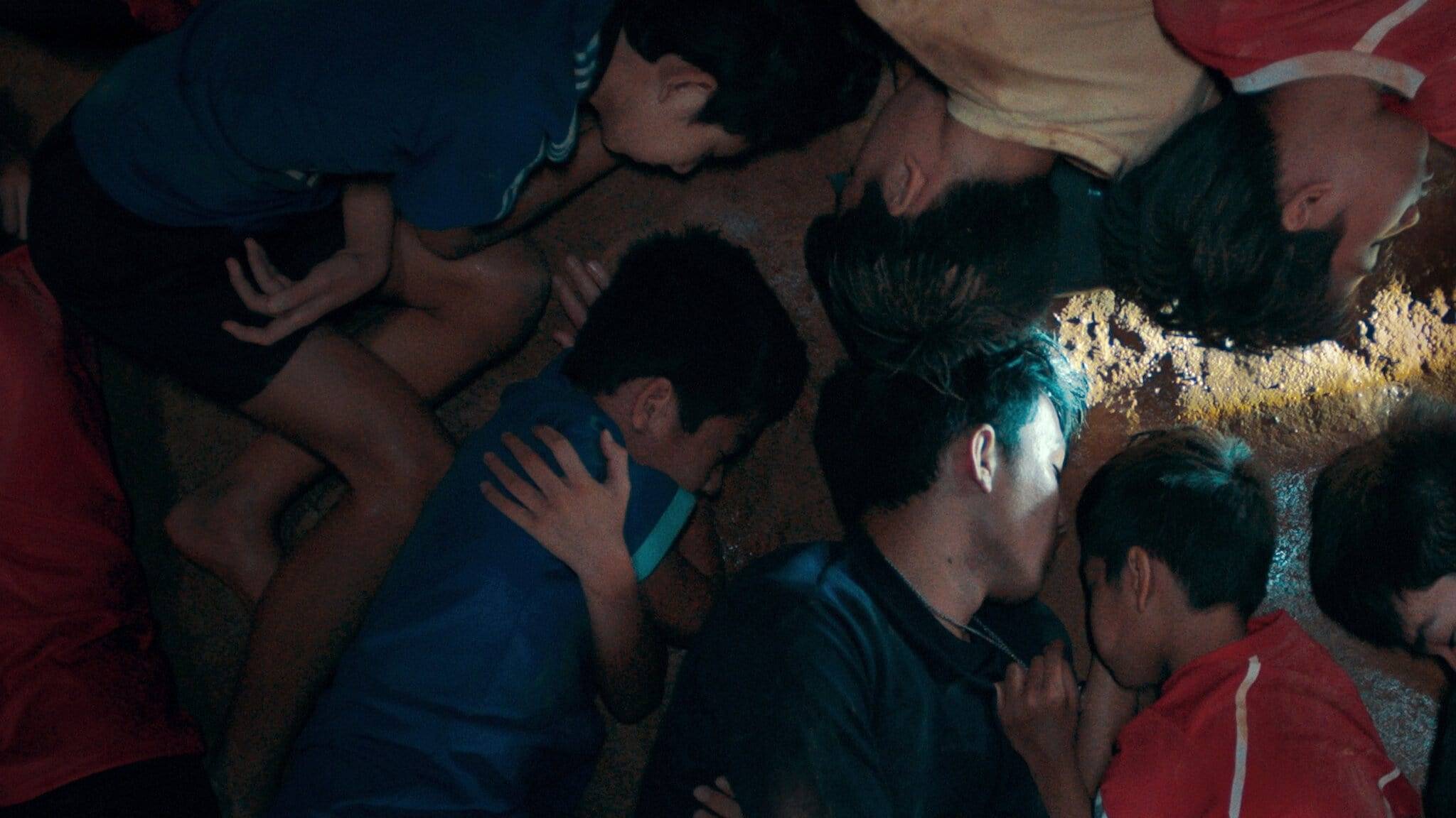 Cubierta de Los 13 atrapados: Cómo sobrevivimos en una cueva de Tailandia