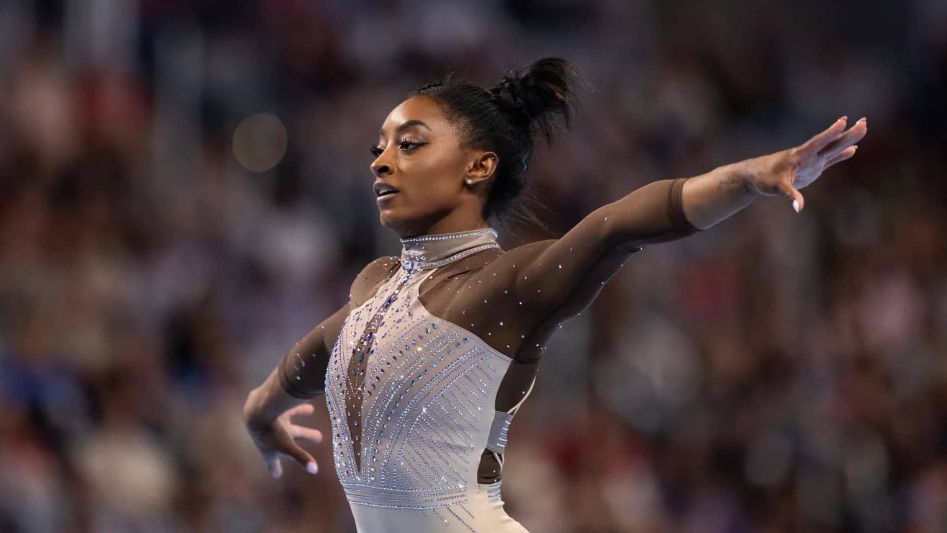 Cubierta de Simone Biles vuelve a volar