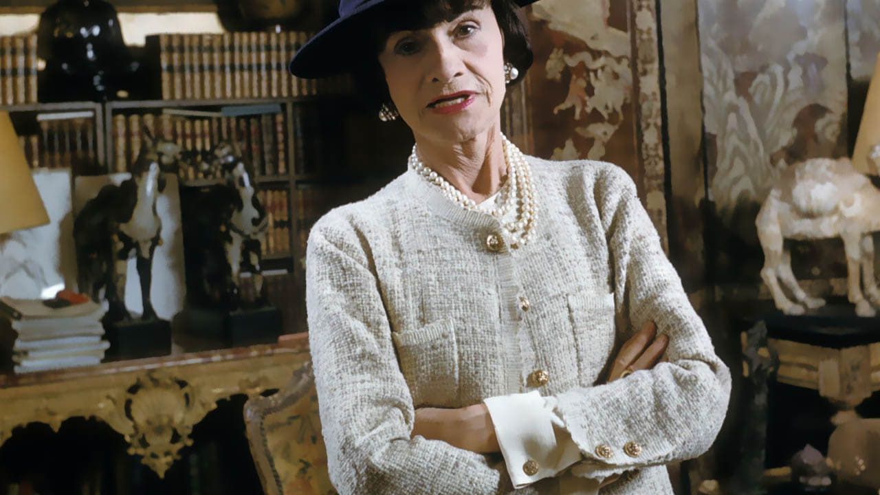 Cubierta de Las guerras de Coco Chanel