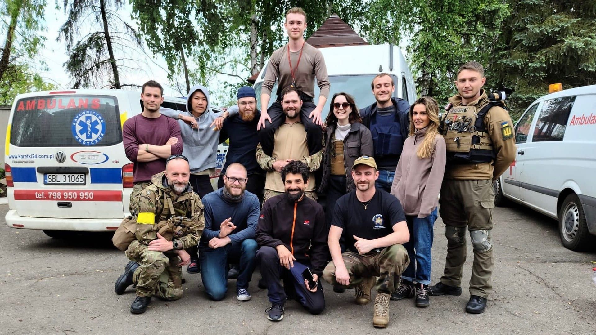 Cubierta de Hell Jumper: voluntarios en Ucrania