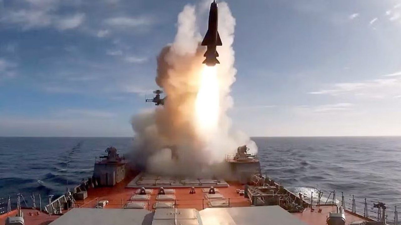 Cubierta de Putin y la guerra de los cinco mares