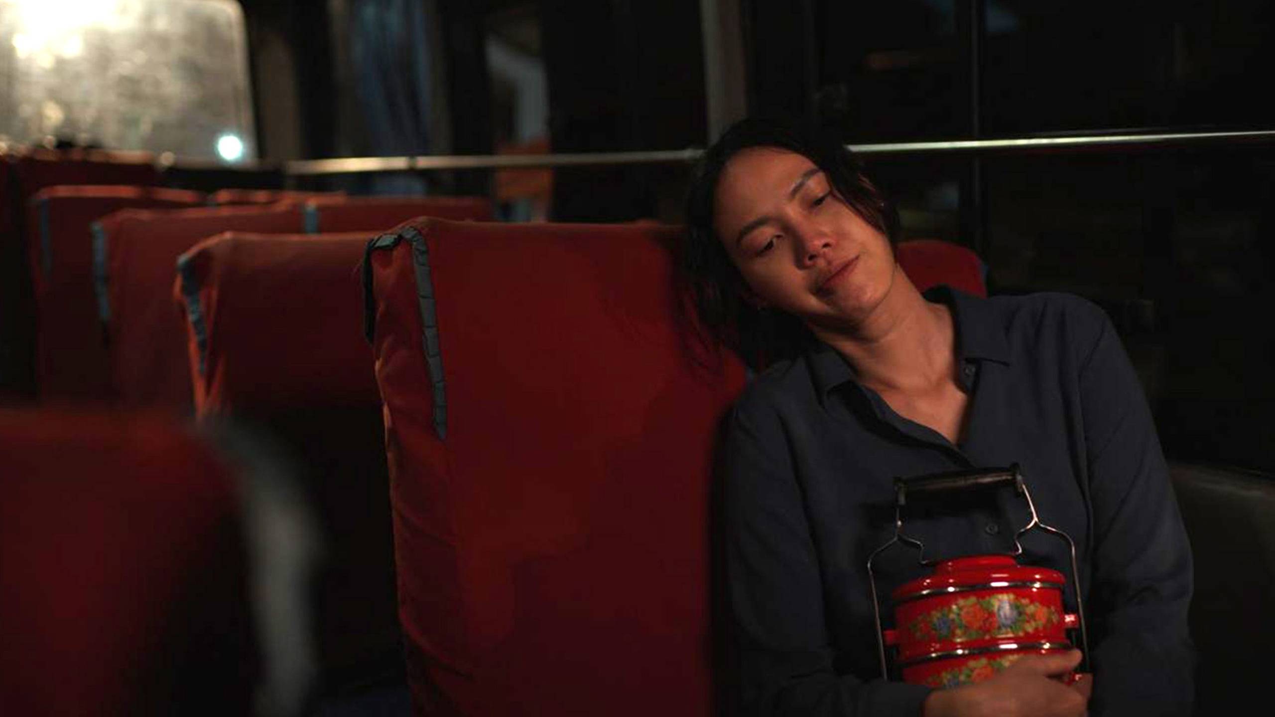 Cubierta de Whispers in the Dabbas