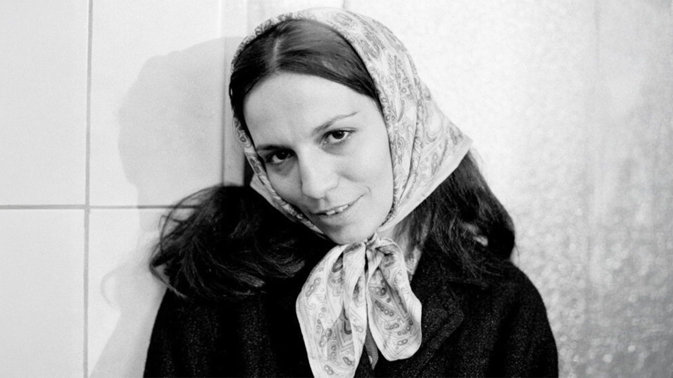 Cubierta de Shirin\'s Wedding