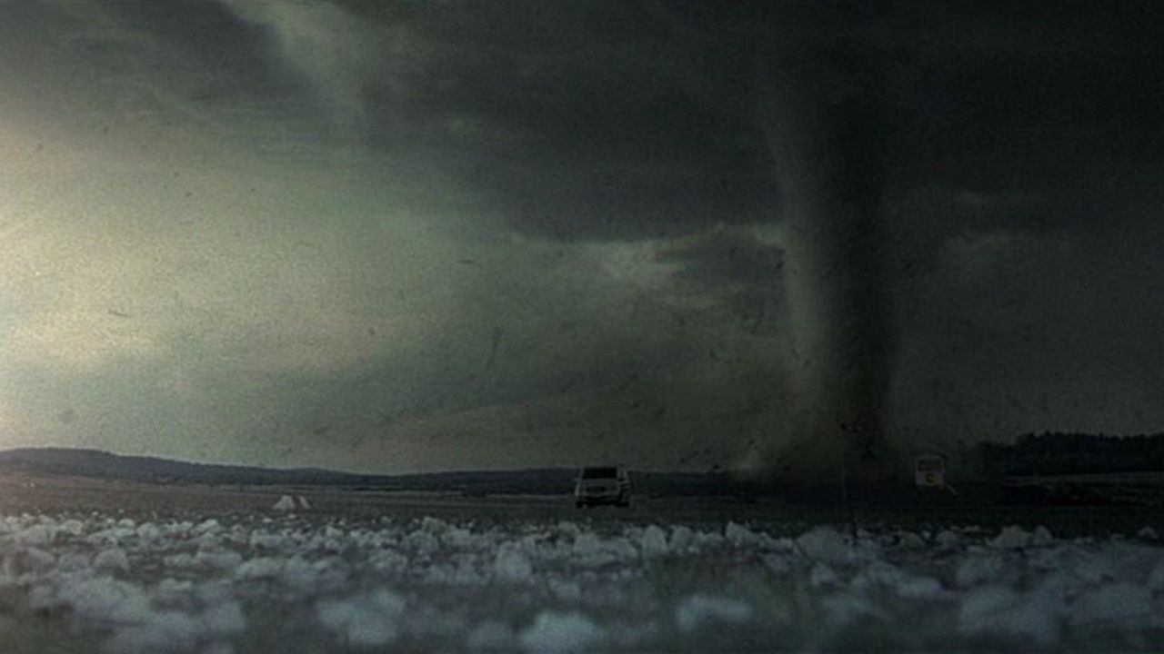 Cubierta de Tornado: La furia del cielo