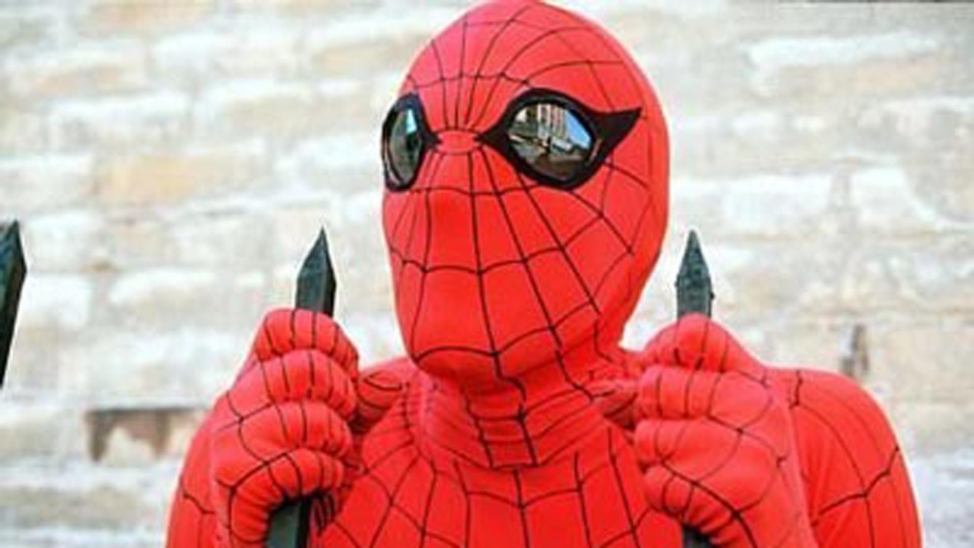 Cubierta de Spiderman 2: El Hombre Araña en acción