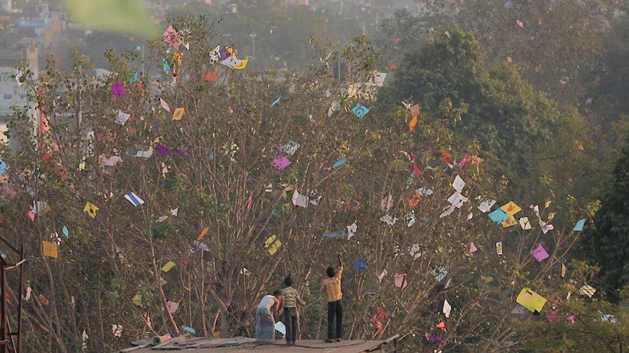 Cubierta de Famous In Ahmedabad